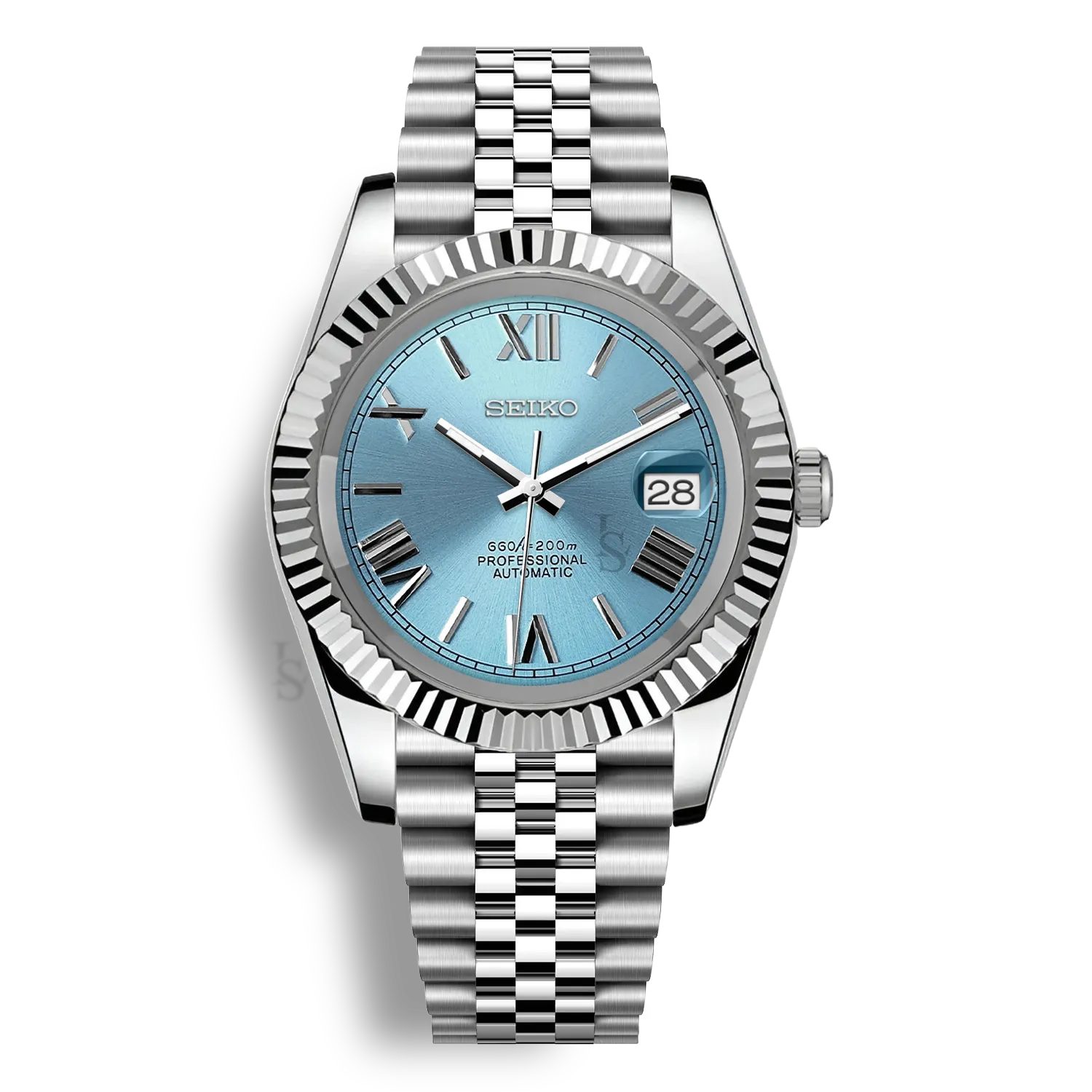 Montre Seiko Mod Datejust Chiffres Romains avec cadran bleu clair, bracelet jubilé et boîtier en acier inoxydable équipée du mouvement automatique Seiko NH35