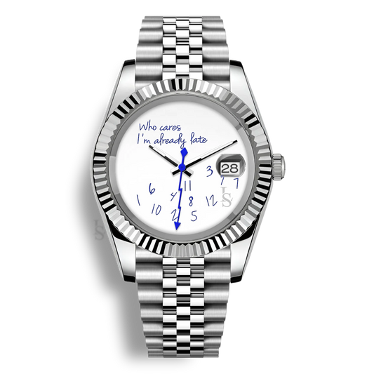 Montre Seiko Mod Datejust Who Cares I’m Already Late avec cadran aux inscriptions bleues et trotteuse éclair bleue, inspiration rolex