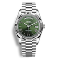 Montre SeikoMod Day Date cadran couleur vert olive affichant le nom du jour avec bracelet président en acier et mouvement automatique miyota 8285